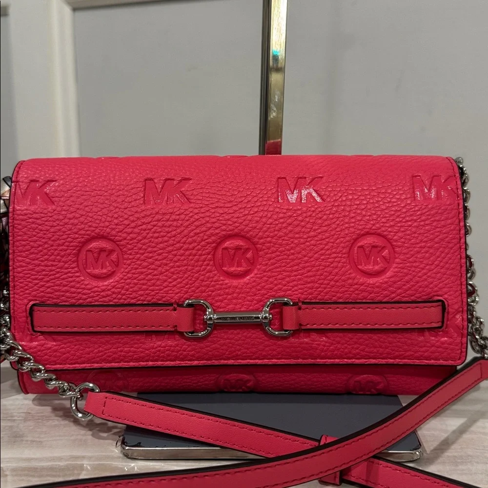 Michael Kors Bag Carson Pink Leather Embossed Logo Crossbody Wallet Set